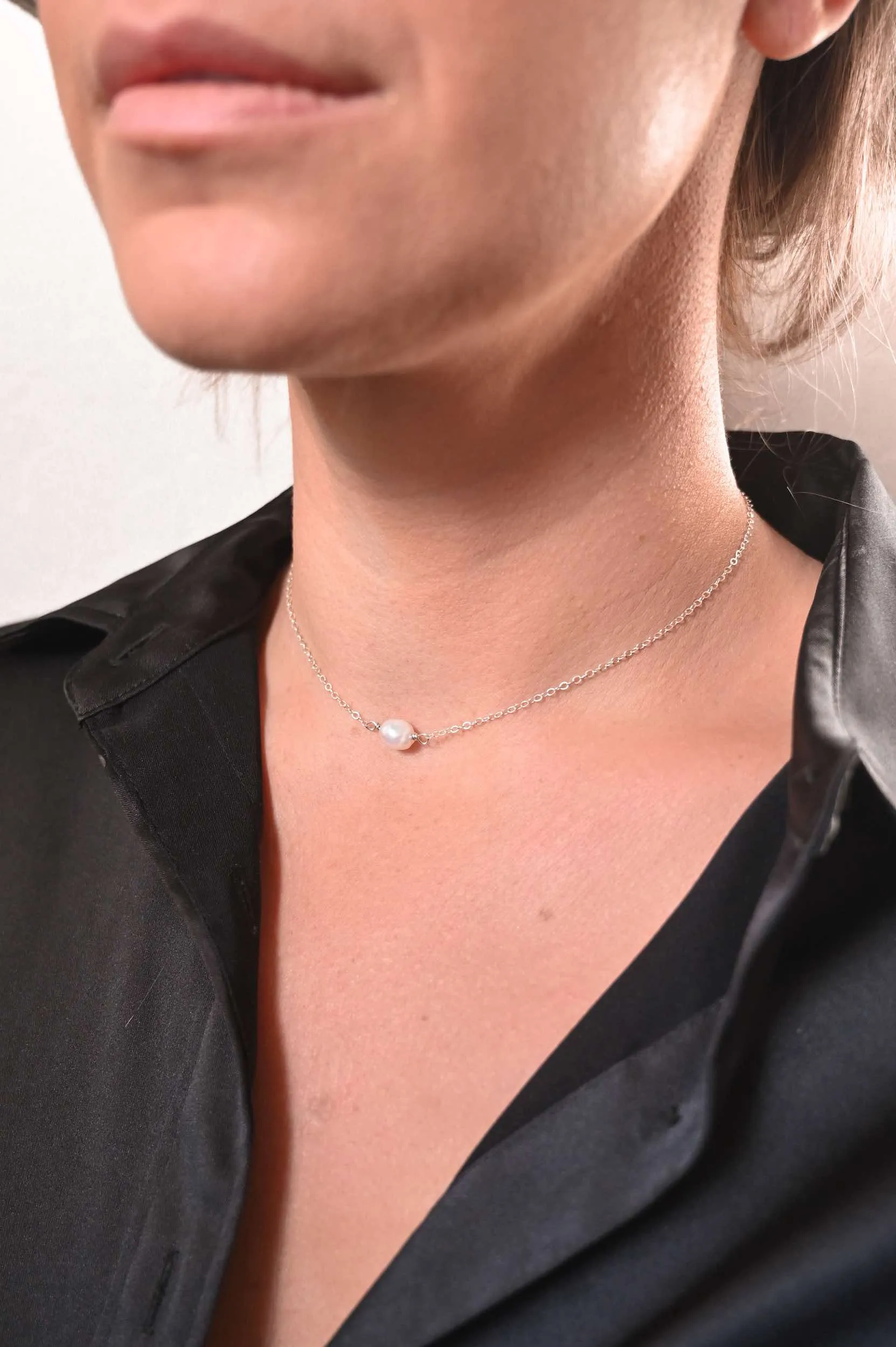 Balance Pearl Choker Necklace