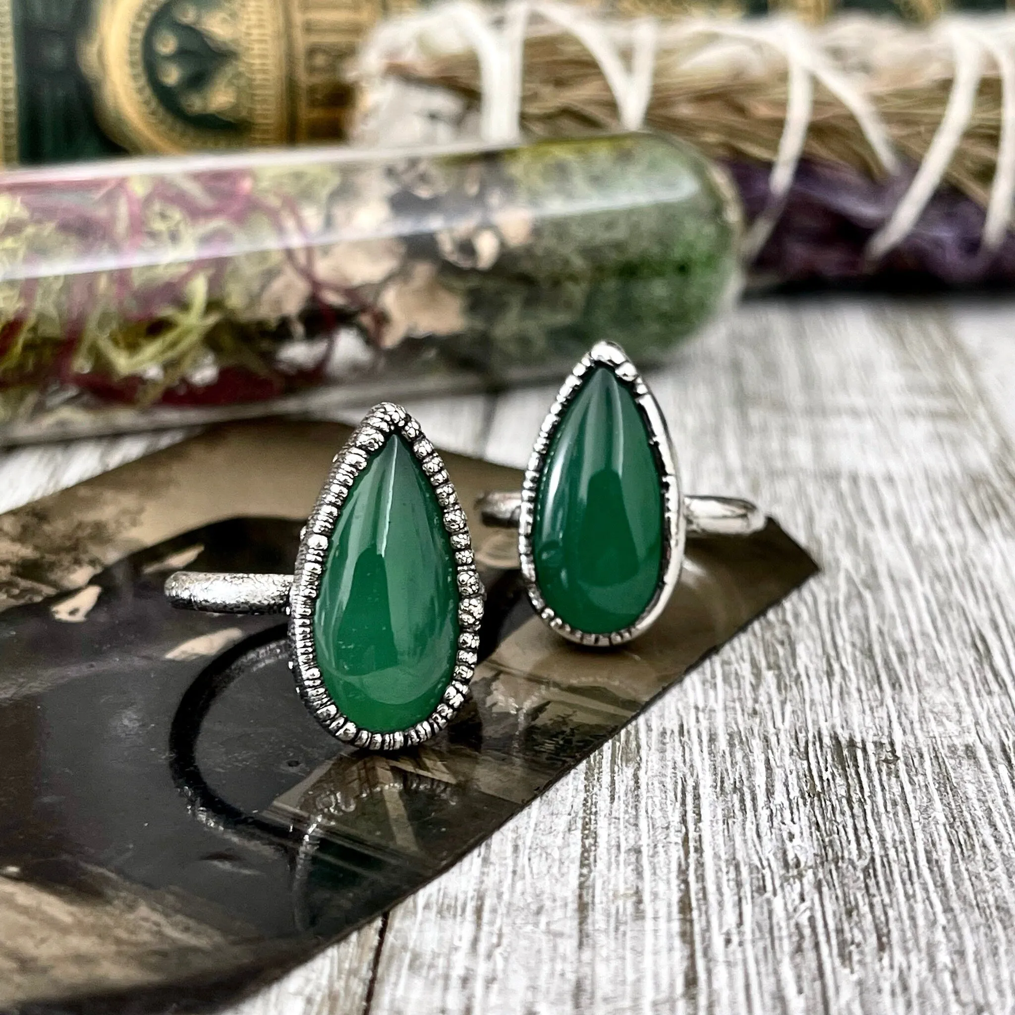 Green Agate Ring in Fine Silver Size 7 8 9 10 /  Large Crystal Ring  - Green Stone Ring - Silver Crystal Ring - Bohemian Jewelry