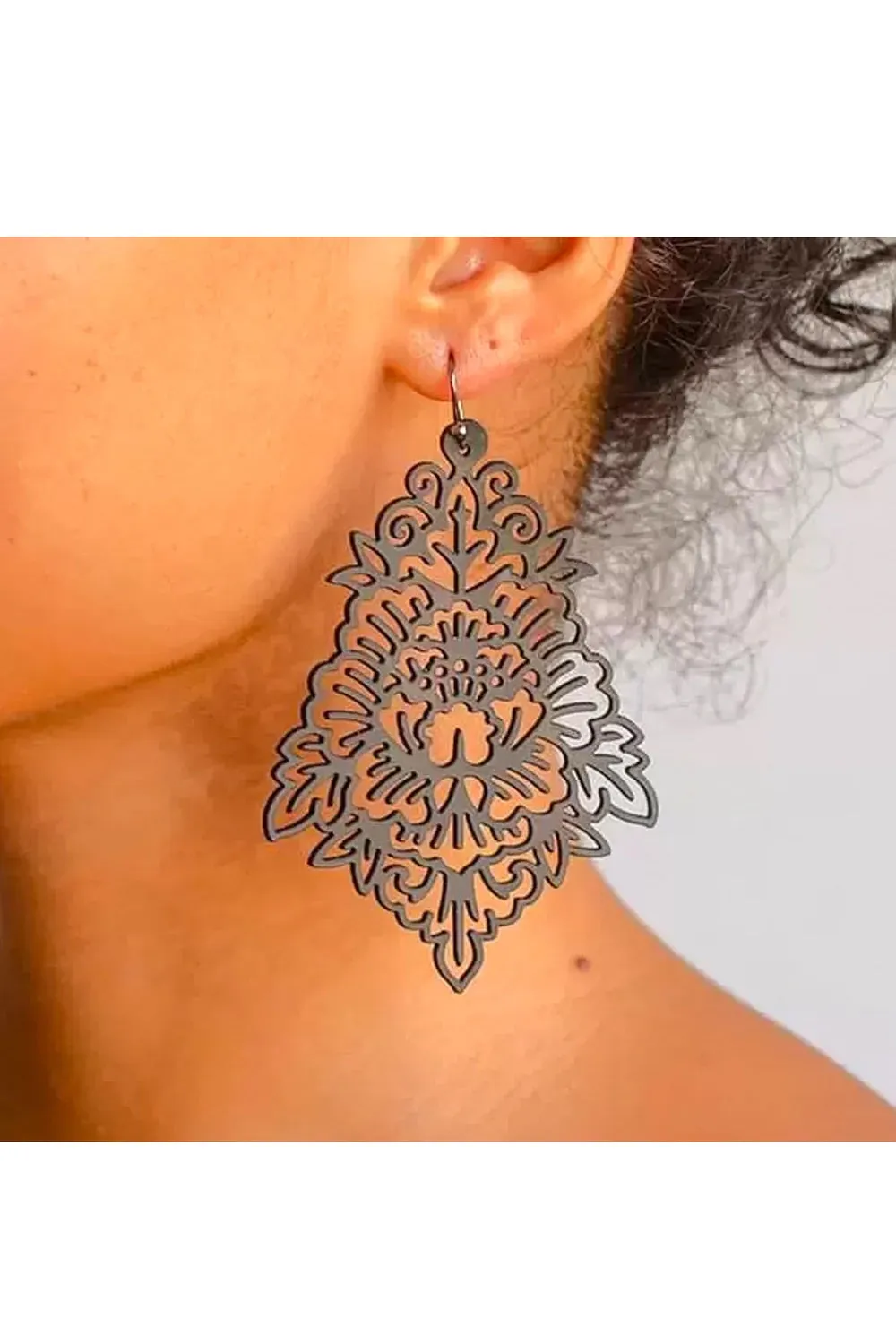 MONICA KREXA LAKSHMI RUBBER EARRING