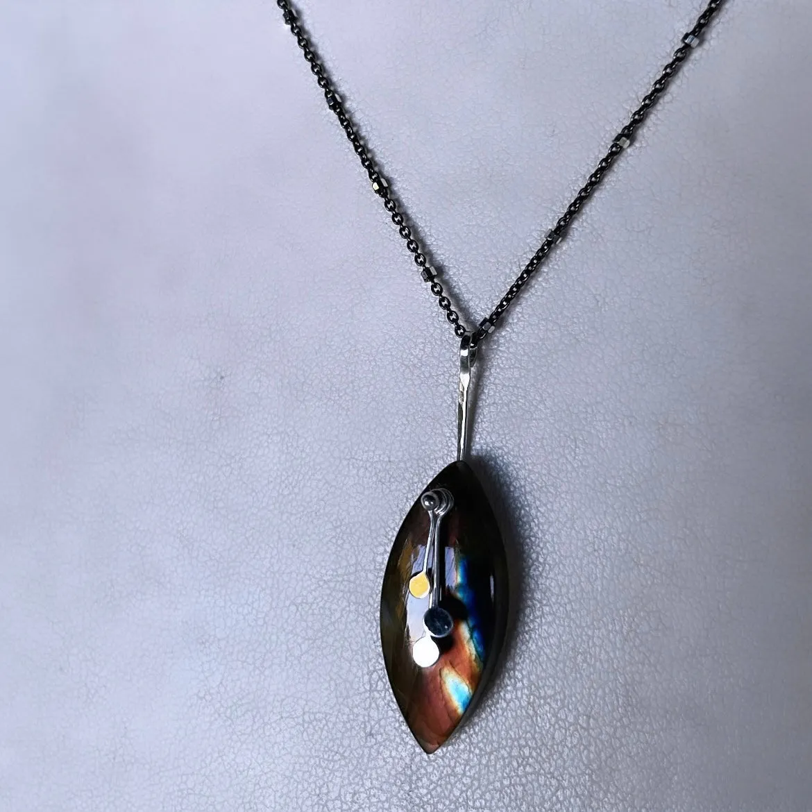 Pendulum dots Marquis labradorite necklace