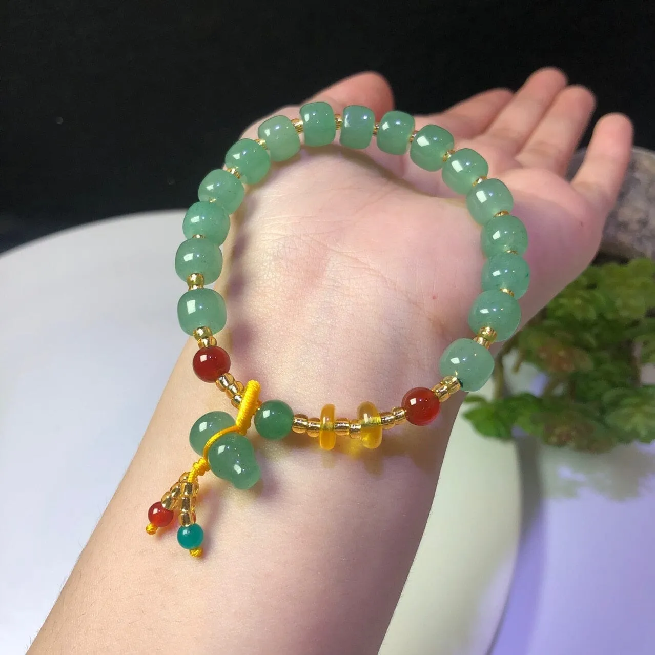 Pretty Green Aventurine Fashion Bracelet