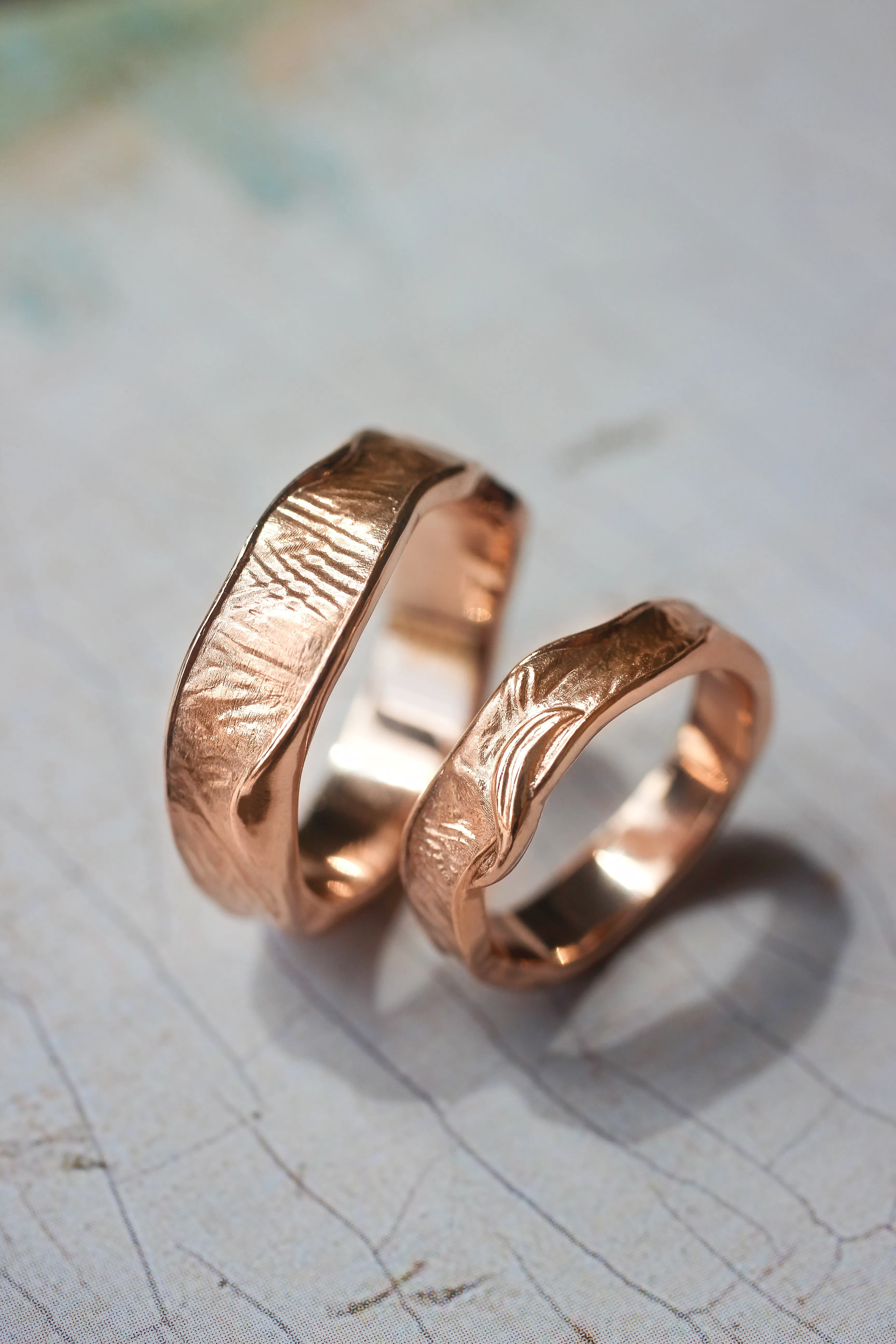 READY TO SHIP: Textured wedding band in 14K rose gold, RING SIZE 5 US