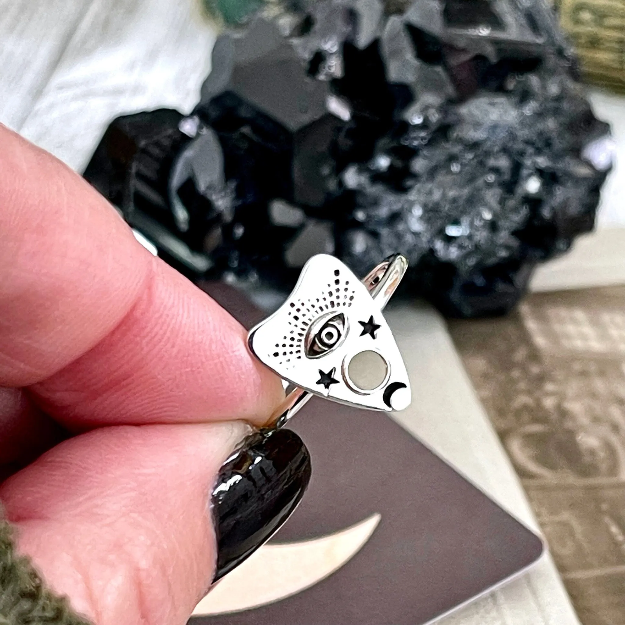 Tiny Talisman Planchette Ring in Sterling Silver / Size 7 8 9