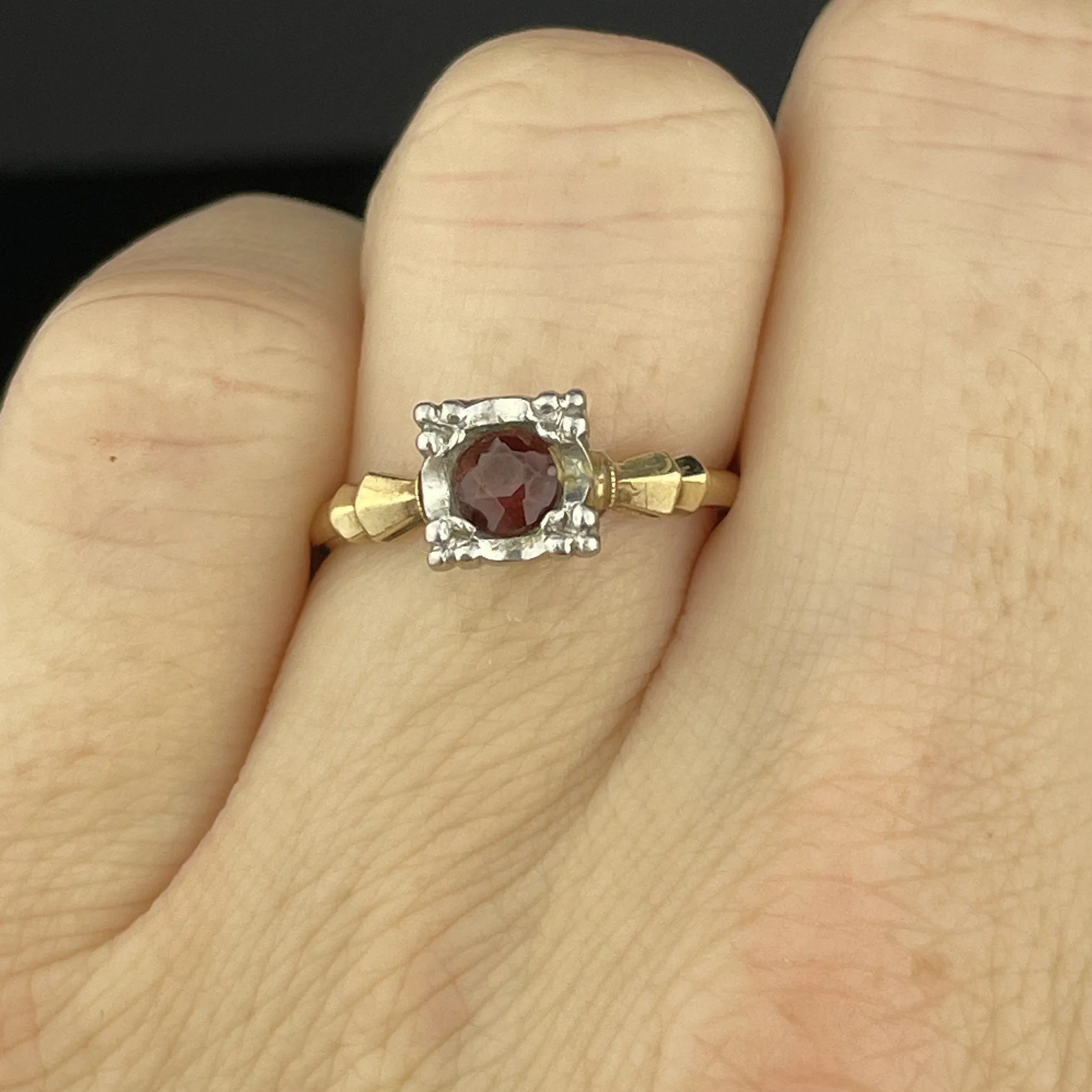 Vintage Art Deco 14K Gold Garnet Solitaire Illusion Ring, Sz 6.5