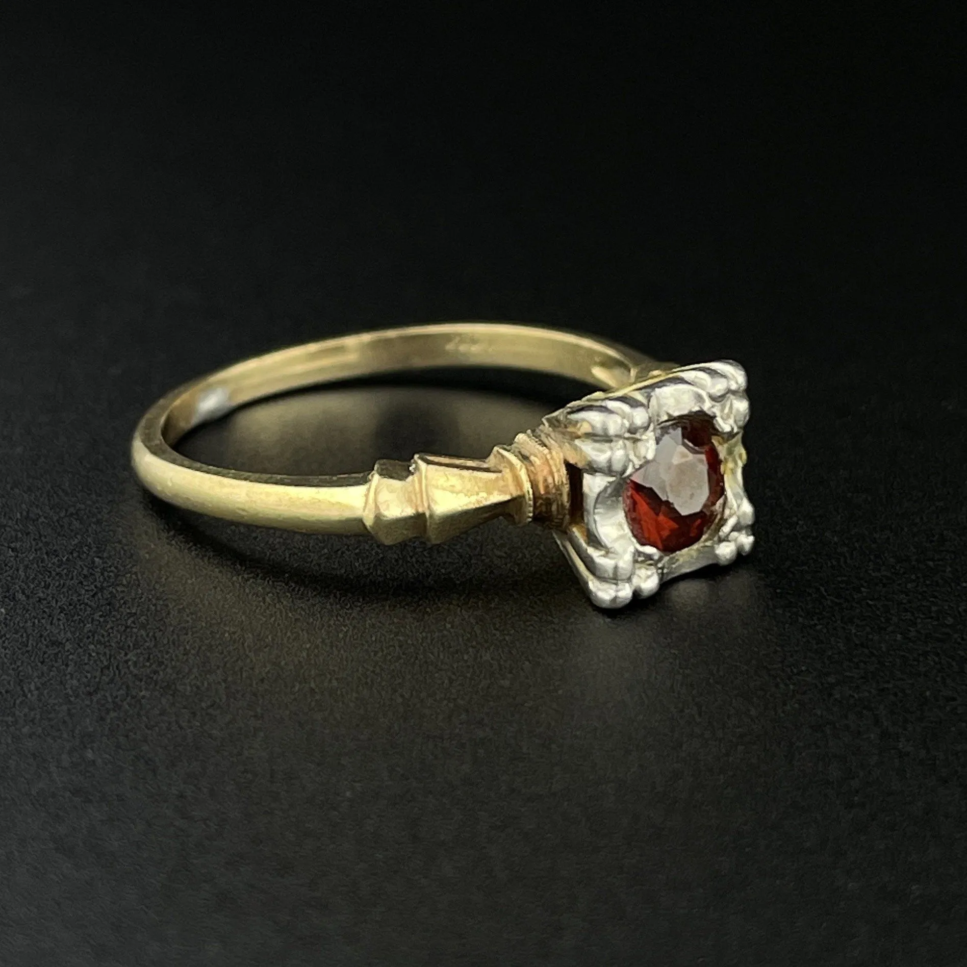 Vintage Art Deco 14K Gold Garnet Solitaire Illusion Ring, Sz 6.5